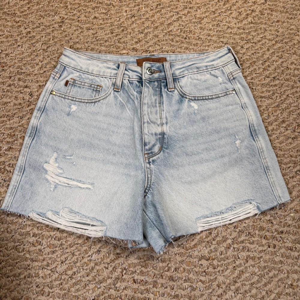 Judy Blue High Waisted Distressed Denim Shorts Light Wash Raw Hem Womens Size M